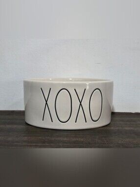 Rae Dunn XOXO Pet Bowl